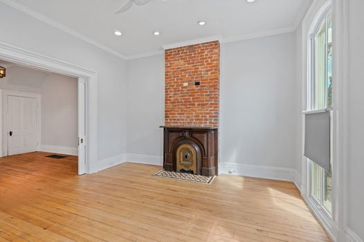 17-web-or-mls-811 Main St (17 of 75)