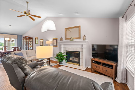 18-web-or-mls-318 Drew Dr (18 of 47)