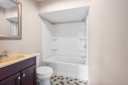 18-web-or-mls-605 Spring Ave (18 of 42)