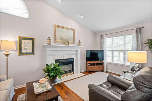 21-web-or-mls-318 Drew Dr (21 of 47)