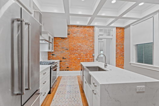 28-web-or-mls-811 Main St (28 of 75)