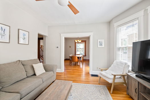 29-web-or-mls-3785 Drake Ave (29 of 58)