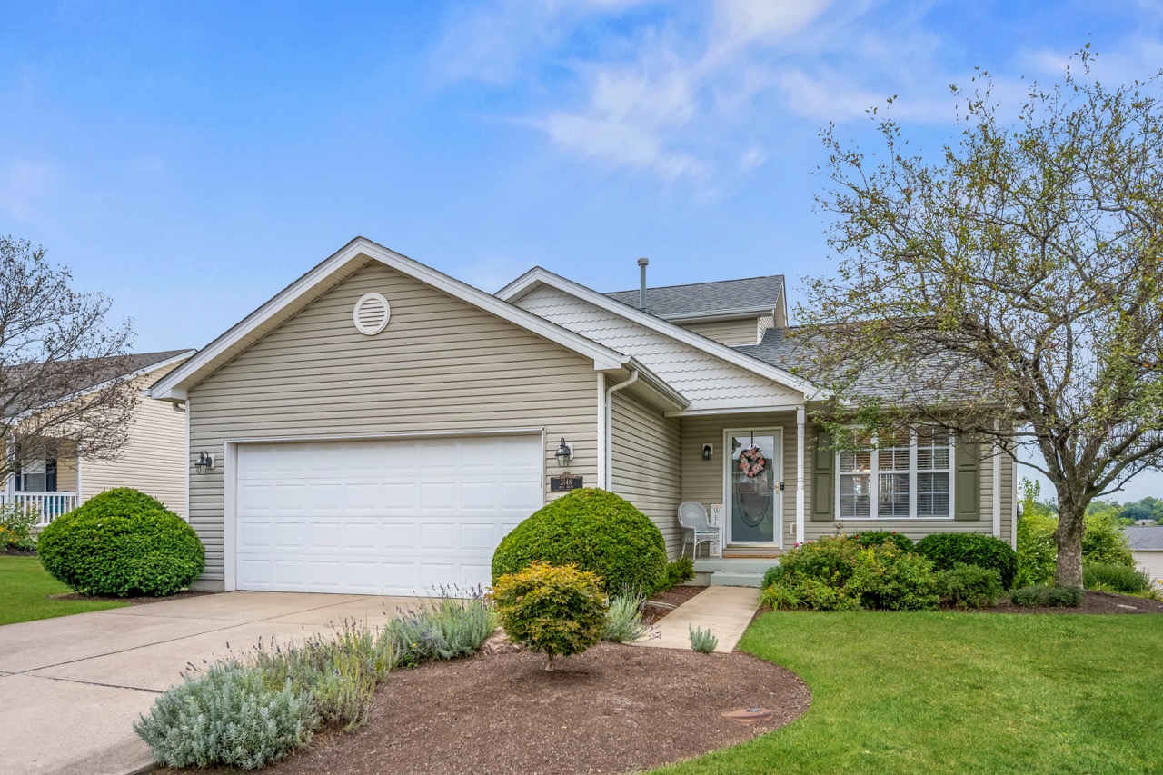 3-print-318-Drew-Dr-3-of-47 2 Large