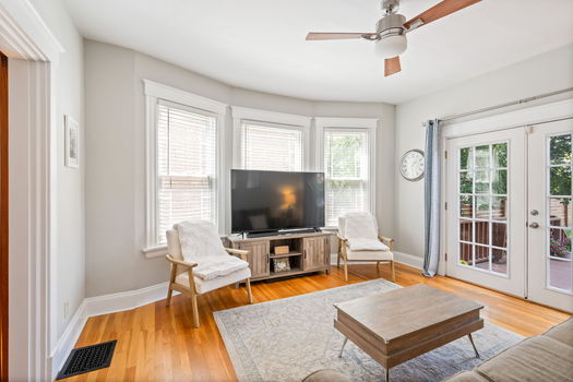 31-web-or-mls-3785 Drake Ave (31 of 58)