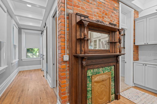 31-web-or-mls-811 Main St (31 of 75)