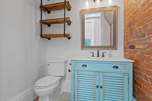 38-web-or-mls-811 Main St (38 of 75)