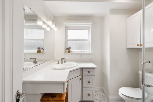 52-web-or-mls-2518 Ridgecliff (31 of 45)