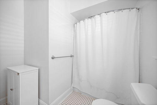 52-web-or-mls-3785 Drake Ave (52 of 58)