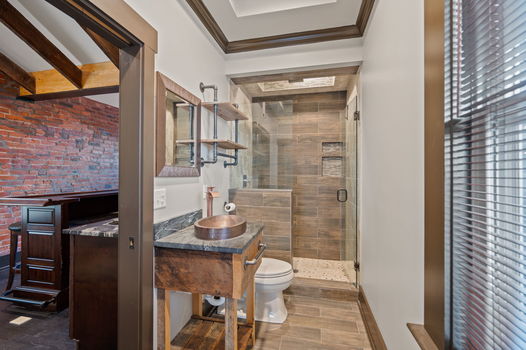 64-web-or-mls-811 Main St (64 of 75)