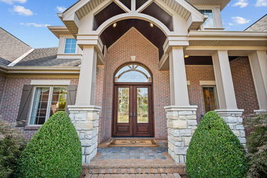 1-web-or-mls-6463 Werk Rd (1 of 121)