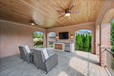 10-web-or-mls-6463 Werk Rd (10 of 121)