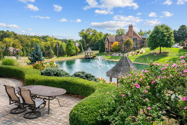 17-web-or-mls-6463 Werk Rd (17 of 121)