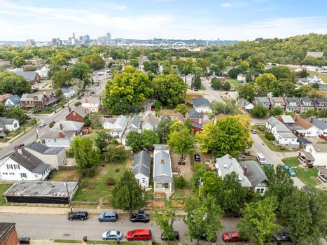 18-web-or-mls-516 E 19th St (46) (18 of 46)