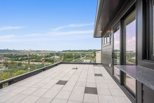 21-web-or-mls-765 E 11th St (21 of 76)