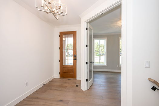 23-web-or-mls-4921 Fairview Ave (23 of 78)