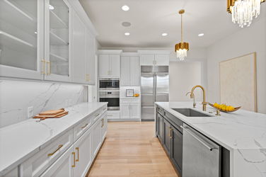 24-web-or-mls-15 Old Orchard (24 of 51)