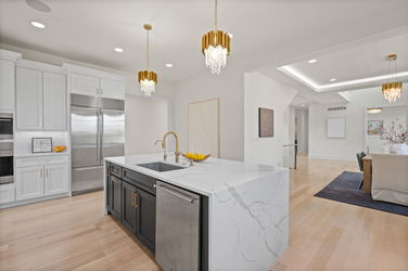 25-web-or-mls-15 Old Orchard (25 of 51)