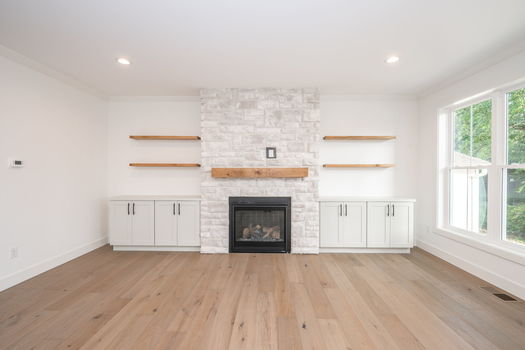 26-web-or-mls-4921 Fairview Ave (26 of 78)