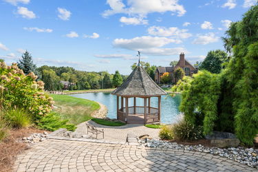 26-web-or-mls-6463 Werk Rd (26 of 121)