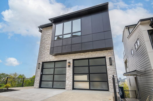 3-web-or-mls-765 E 11th St (3 of 76)