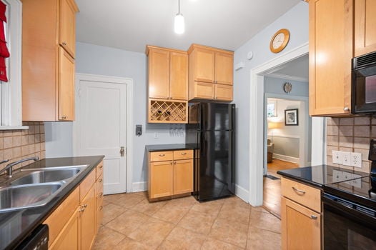 30-web-or-mls-3668 Wilshire Ave (13 of 26)