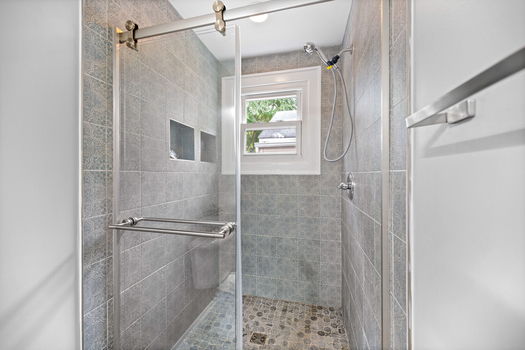 30-web-or-mls-516 E 19th St (46) (30 of 46)