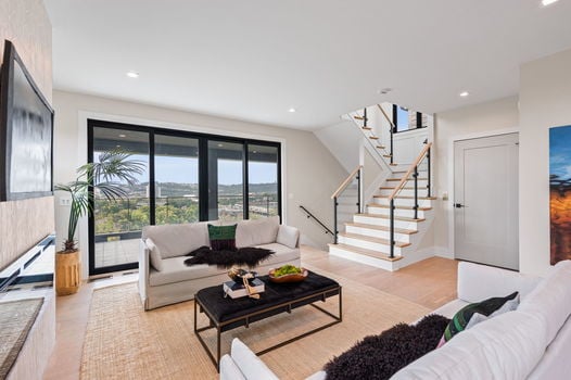 31-web-or-mls-765 E 11th St (31 of 76)