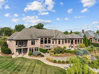 35-web-or-mls-6463 Werk Rd (35 of 121)