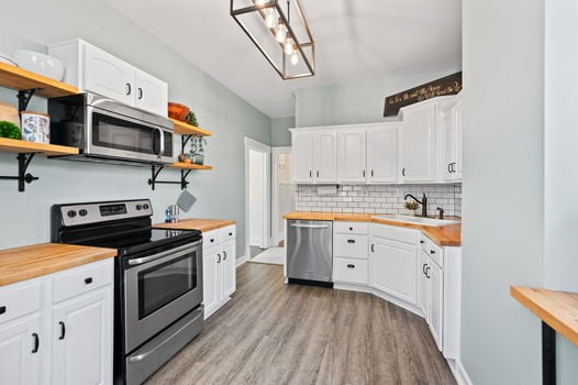 36-web-or-mls-3824 Elsmere Ave (36 of 64)