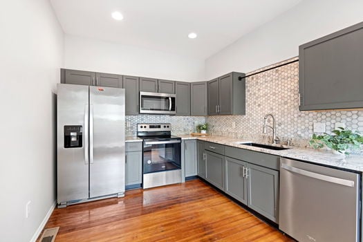 36-web-or-mls-516 E 19th St (46) (36 of 46)