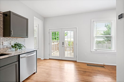 37-web-or-mls-516 E 19th St (46) (37 of 46)