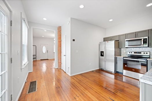 41-web-or-mls-516 E 19th St (46) (41 of 46)