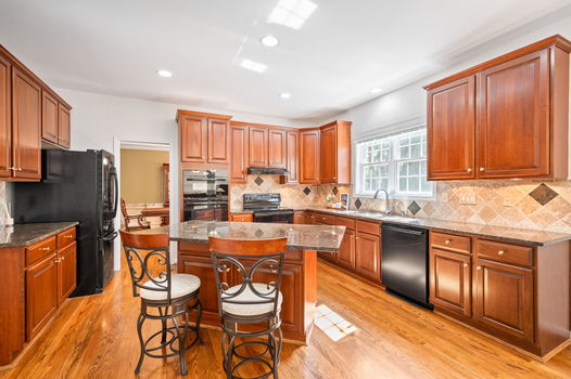 42-web-or-mls-4319 Serpentine Way (42 of 87)