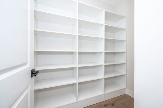 43-web-or-mls-4921 Fairview Ave (43 of 78)