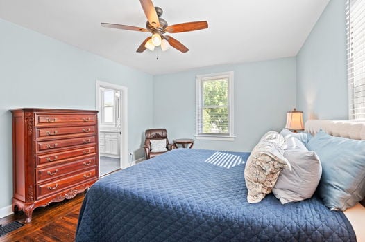 46-web-or-mls-3824 Elsmere Ave (46 of 64)