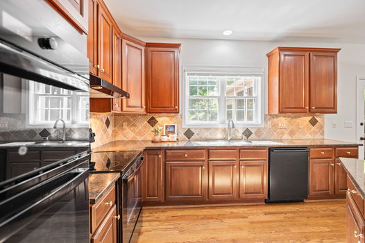 46-web-or-mls-4319 Serpentine Way (46 of 87)