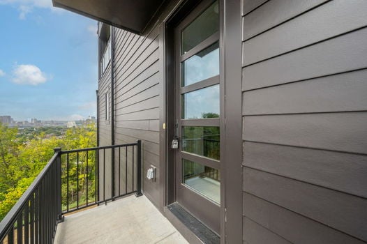 5-web-or-mls-765 E 11th St (5 of 76)