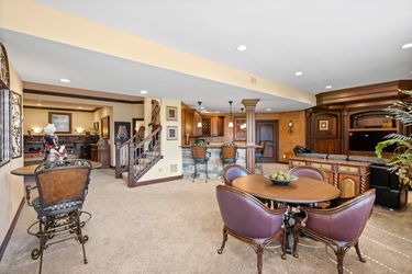 50-web-or-mls-6463 Werk Rd (50 of 121)