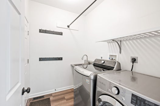 53-web-or-mls-4319 Serpentine Way (53 of 87)