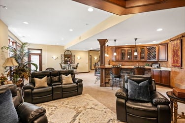 54-web-or-mls-6463 Werk Rd (54 of 121)