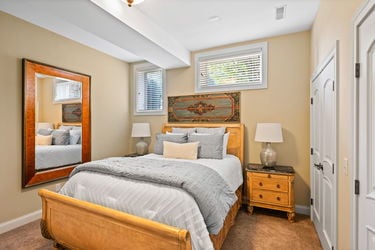 61-web-or-mls-6463 Werk Rd (61 of 121)