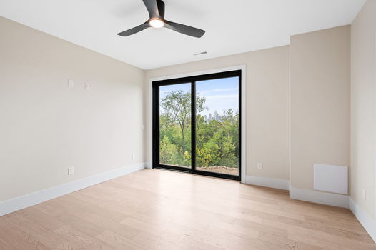 72-web-or-mls-765 E 11th St (72 of 76)