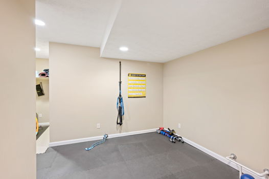 84-web-or-mls-4319 Serpentine Way (84 of 87)