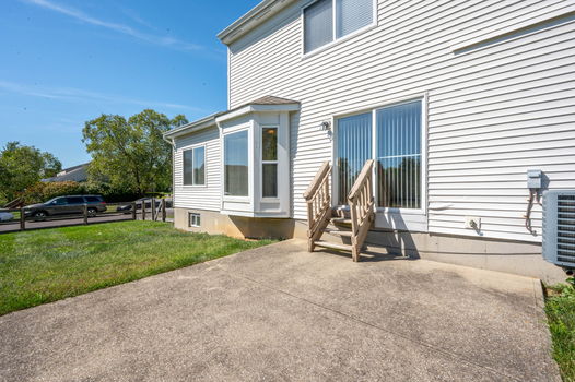 10-web-or-mls-7142 Highpoint Dr (10 of 52)