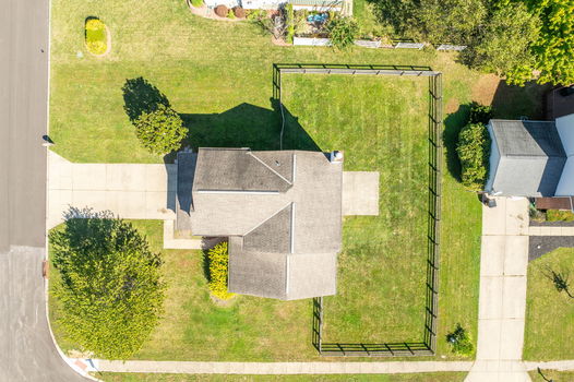 14-web-or-mls-7142 Highpoint Dr (14 of 52)