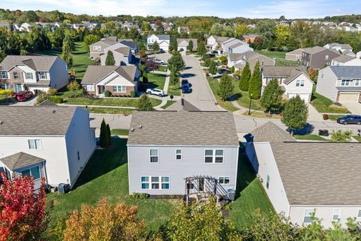 15-web-or-mls-4303 Hunting Hawk Dr (15 of 50)