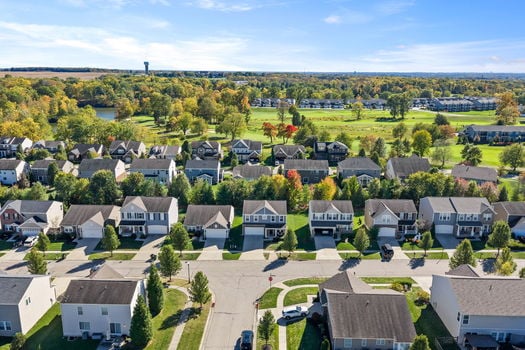 16-web-or-mls-4303 Hunting Hawk Dr (16 of 50)