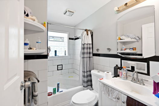 18-web-or-mls-5132 Ralph Ave (18 of 38)