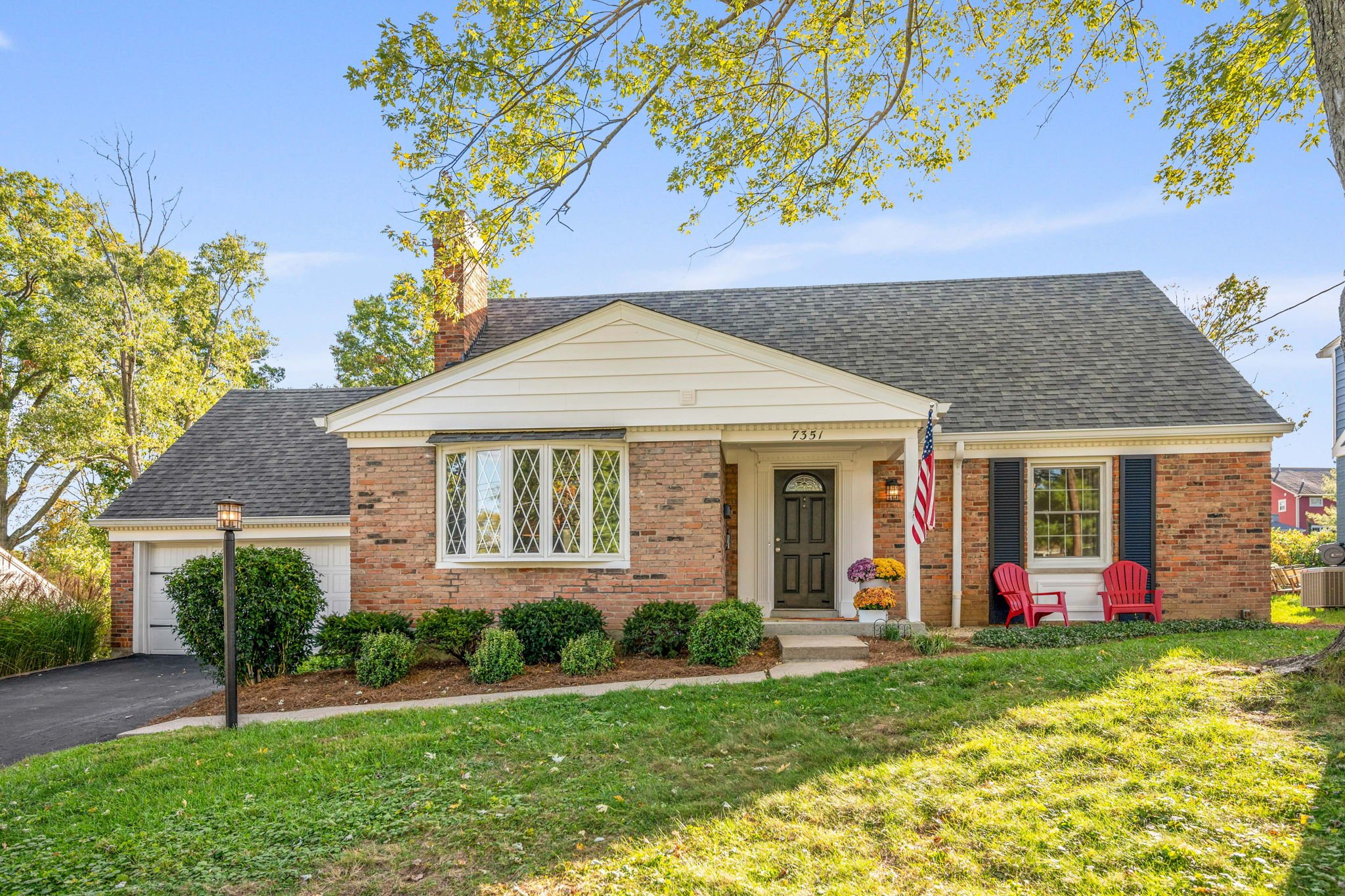 2-web-or-mls-7351 Miami Hills Dr (2 of 62)