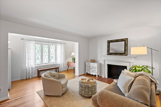 20-web-or-mls-7351 Miami Hills Dr (20 of 62)